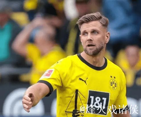 佩杜拉:米兰或在冬窗签下菲尔克鲁格作为过渡,夏季再免签DV9 佩杜拉:米兰或在冬窗签下菲尔克鲁格作为过渡,夏季再免签DV9