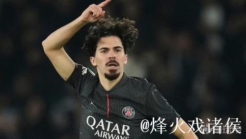 维蒂尼亚:恩里克对我要求很高,但我很享受这种方式 维蒂尼亚:恩里克对我要求很高,但我很享受这种方式